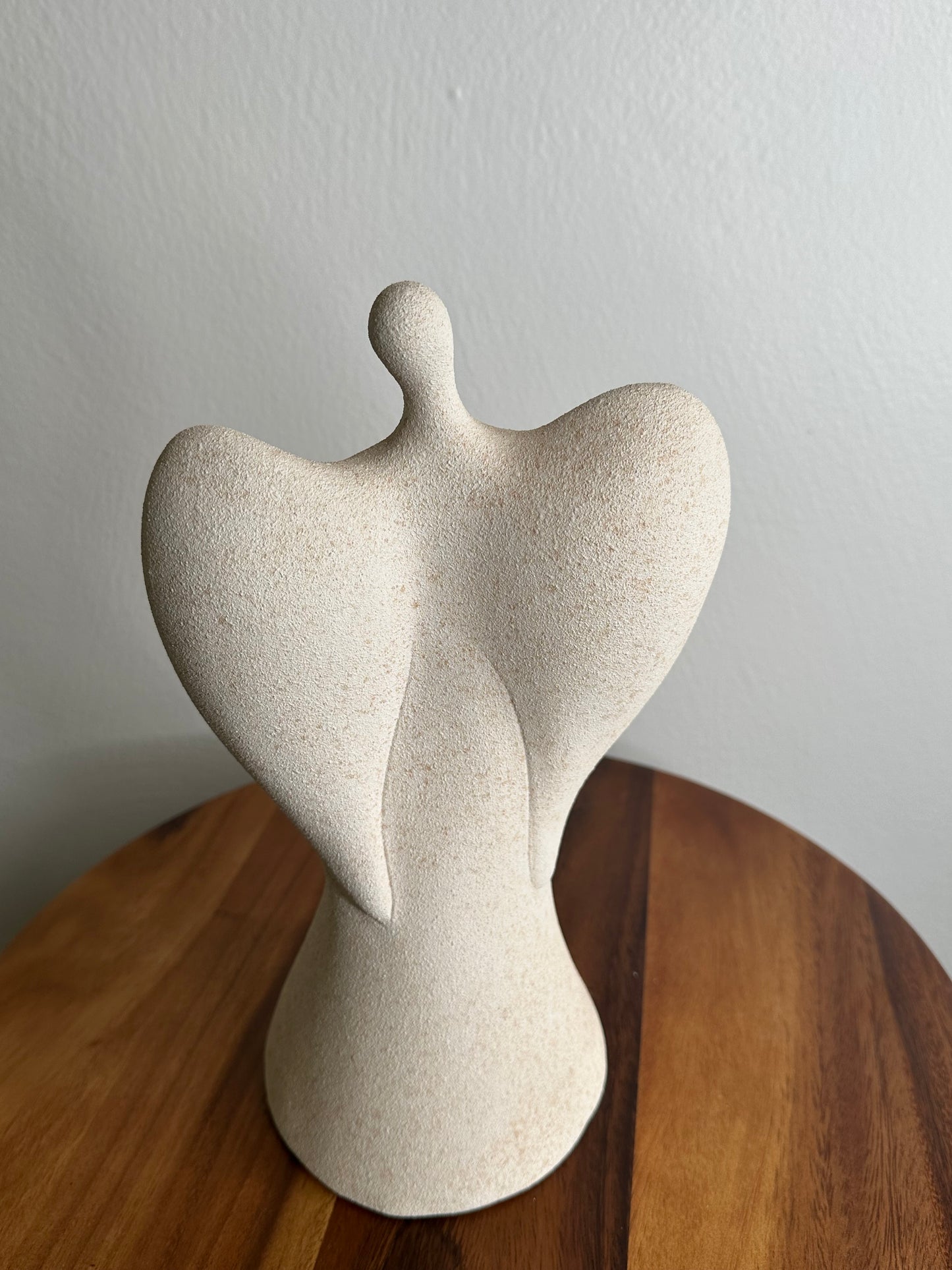 Textured Adorno Ceramic Angel